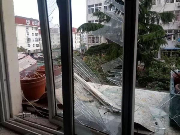 突發(fā)！青島一居民樓發(fā)生爆燃！已造1人死亡，7人受傷！3公里外有震感…